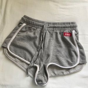 mini shorts with vibe logo